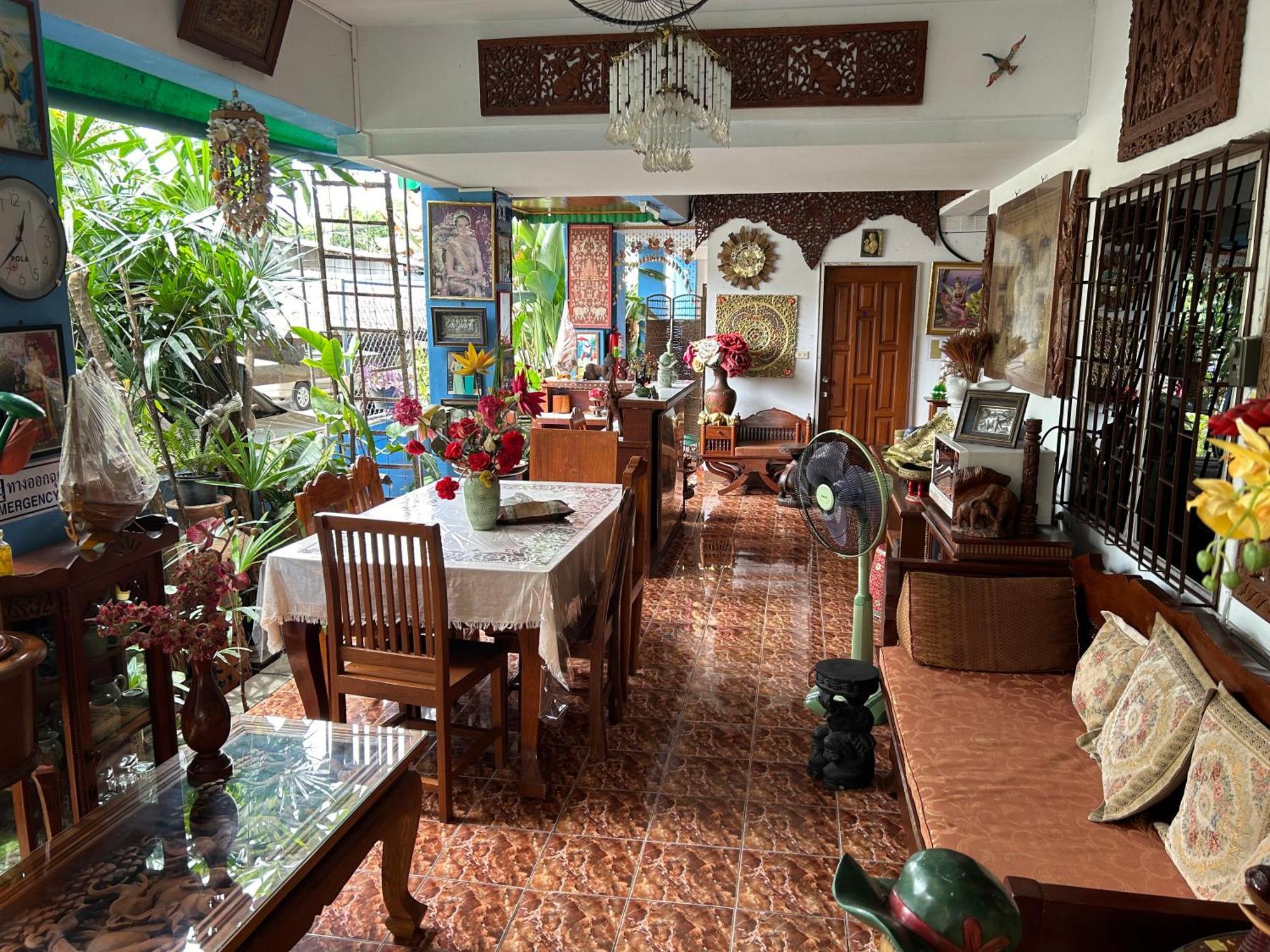 A Pousada Saithong House Chiang Mai Exterior foto