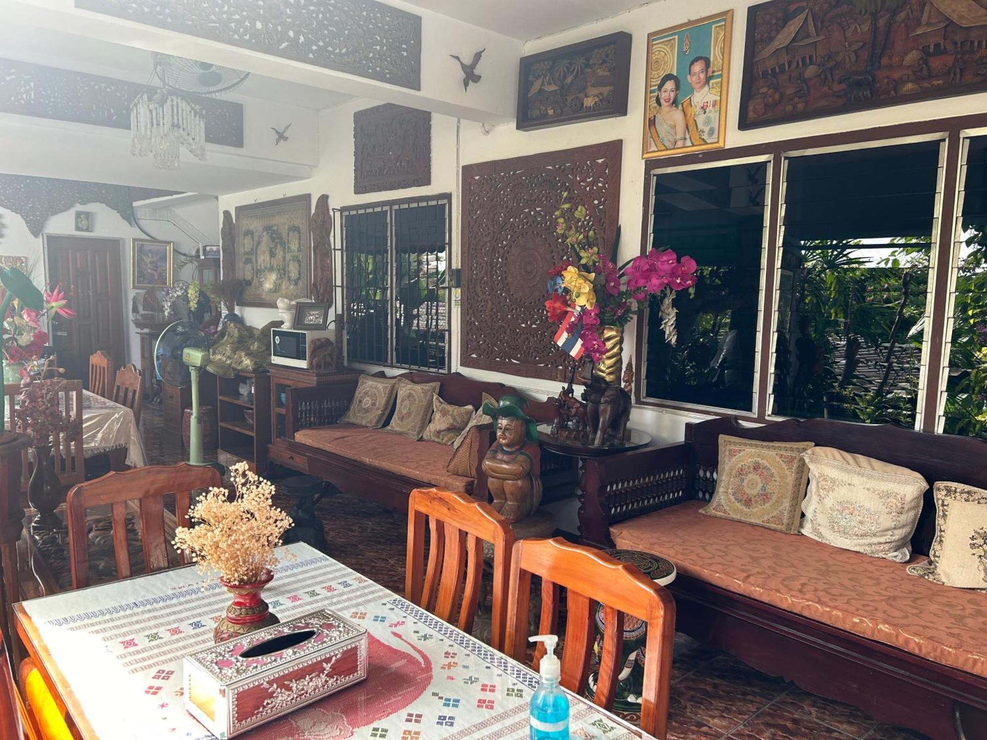 A Pousada Saithong House Chiang Mai Exterior foto